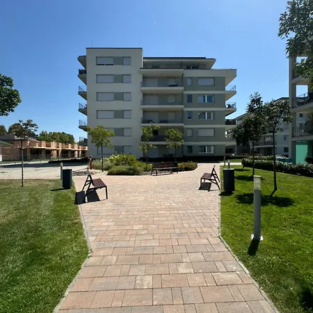 Lelle Apartment *